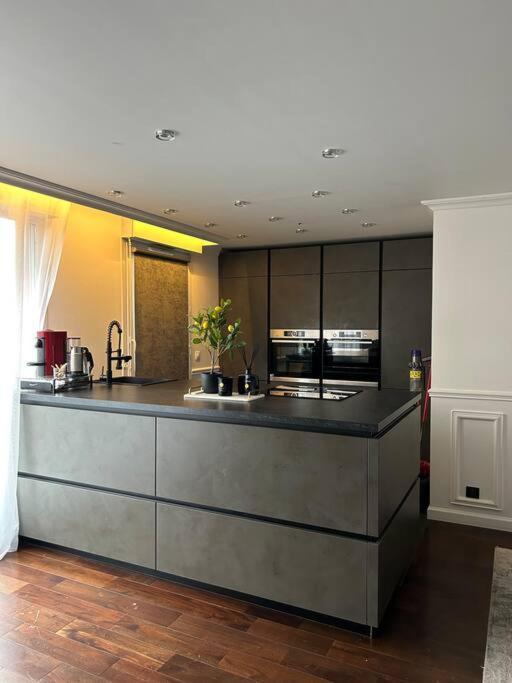 Logement Proche Stade De France サン＝ドニ エクステリア 写真