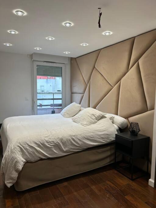 Logement Proche Stade De France サン＝ドニ エクステリア 写真